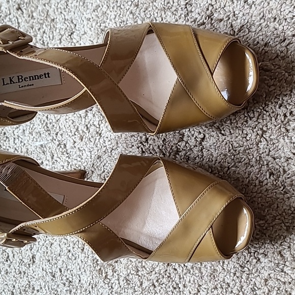 L.K.Bennett 'Sliver' Taupe Patent Sandals ASO Kate Middleton - Picture 5 of 15